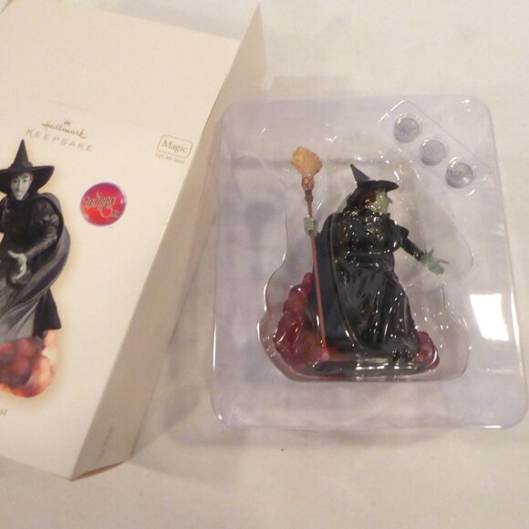 NEW 2007 HALLMARK WIZARD OF OZ WICKED WITCH OF THE WEST LIGHT SOUND ORNAMENT - Picture 8 of 8